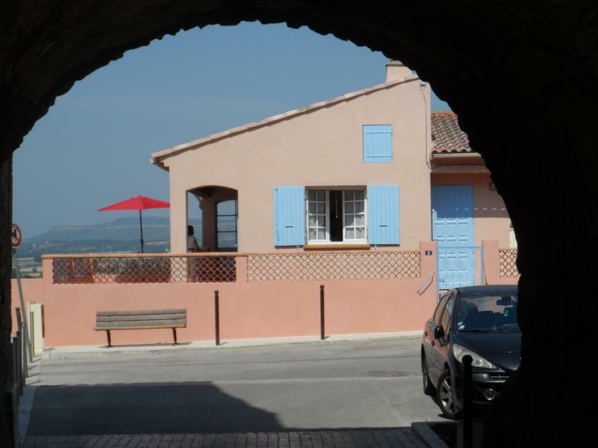 Place Du Chateau Pourrieres Exteriér fotografie